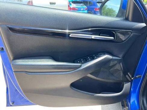 Used 2021 Kia Seltos S FWD image 15