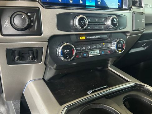 Used 2022 Ford F250 Lariat w/ Lariat Ultimate Package image 39