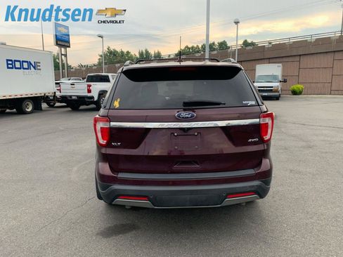 Used 2019 Ford Explorer XLT w/ Equipment Group 202A AWD/4WD image 6