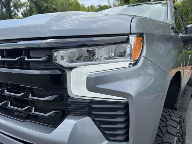 Used 2024 Chevrolet Silverado 1500 LT Trail Boss w/ Convenience Package II AWD/4WD image 10