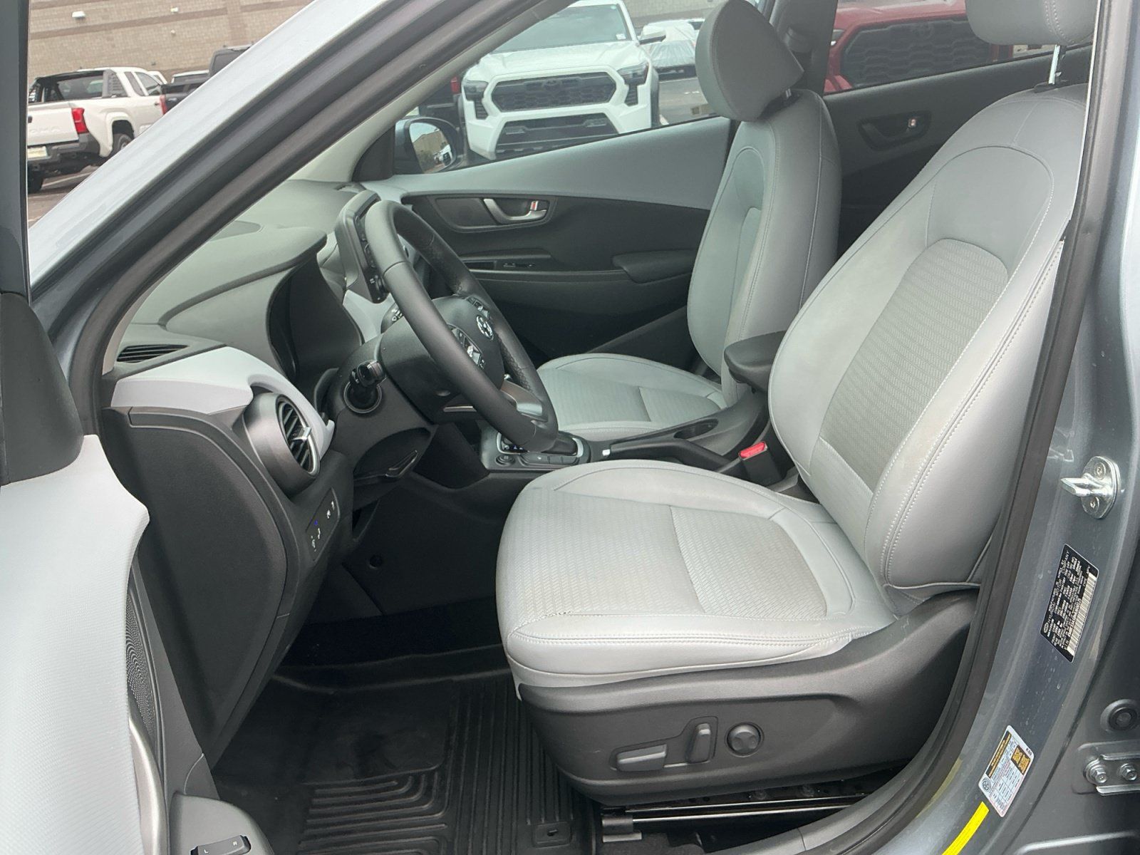 Used 2021 Hyundai Kona Limited FWD image 14