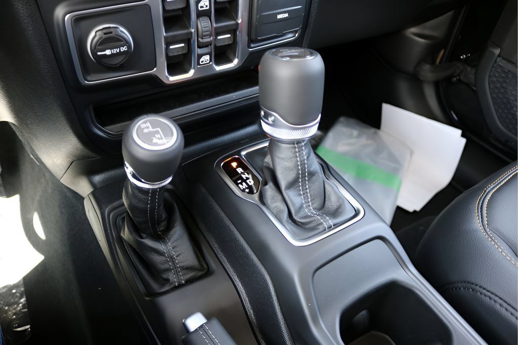 New 2026 Jeep Gladiator Mojave AWD/4WD image 23