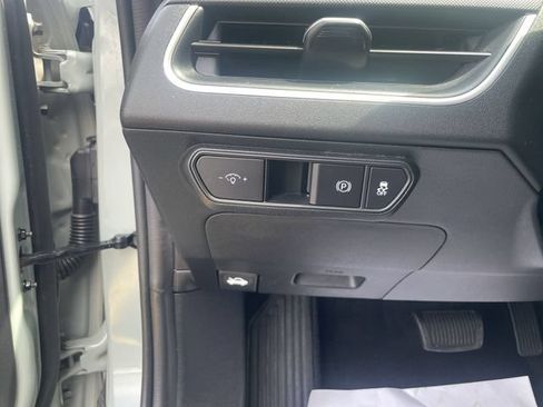 Used 2025 Kia K4 FWD image 21