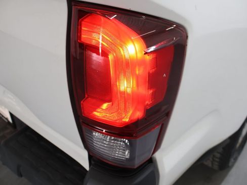 Used 2018 Toyota Tacoma SR RWD image 29