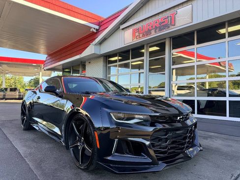 Used 2019 Chevrolet Camaro ZL1 RWD image 14