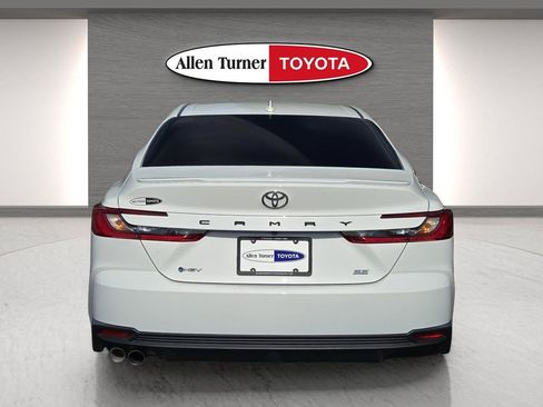 Used 2025 Toyota Camry SE w/ Multimedia Upgrade Package FWD image 7