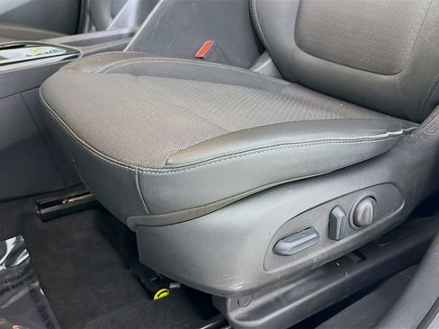 Used 2023 Buick Encore GX Select image 23