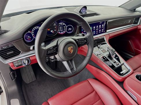Certified 2023 Porsche Panamera image 4