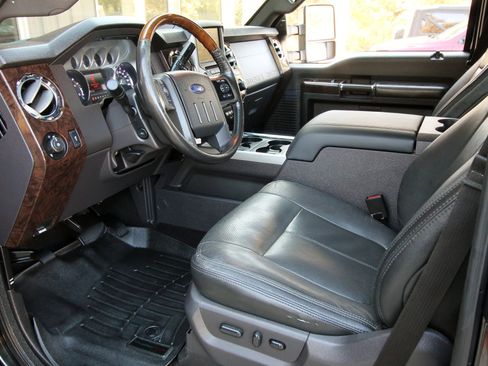 Used 2015 Ford F350 Platinum image 23