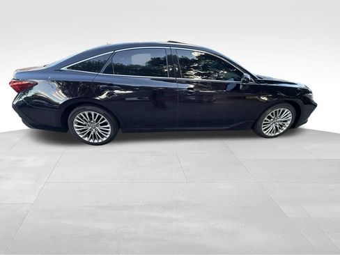 Used 2019 Toyota Avalon Limited FWD image 7