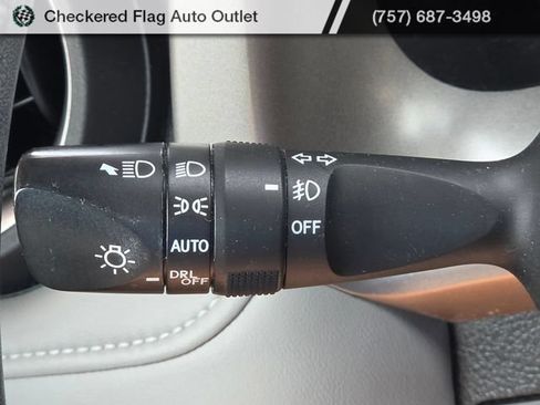 Used 2017 Toyota RAV4 XLE AWD/4WD image 28