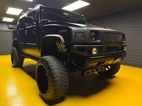 Used 2005 HUMMER H2 SUT w/ Preferred Equipment Group image 3