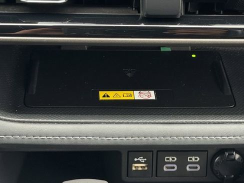 Used 2023 Toyota Highlander Limited AWD/4WD image 20