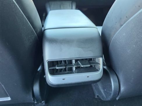 Used 2022 Tesla Model 3 Long Range AWD/4WD image 29
