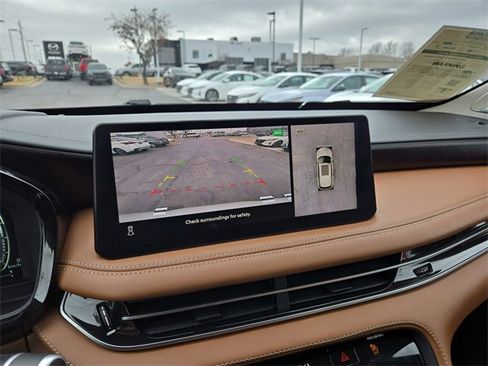 Used 2025 INFINITI QX60 Sensory image 26