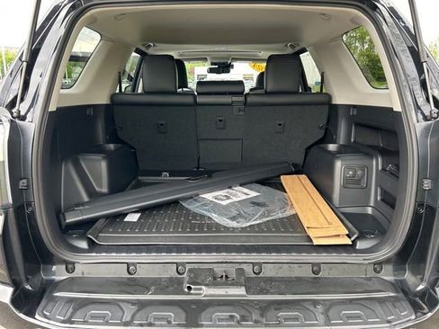 Certified 2024 Toyota 4Runner TRD Off-Road Premium w/ 4Runner Black Package (TMS) AWD/4WD image 23