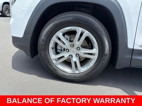 Used 2023 GMC Terrain SLE w/ Driver Convenience Package FWD image 9