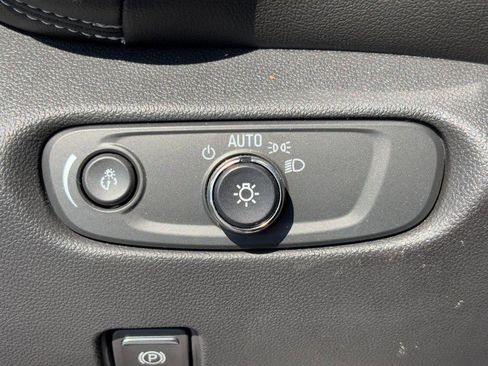 Used 2023 Chevrolet Blazer LT w/ Midnight/Sport Edition image 16