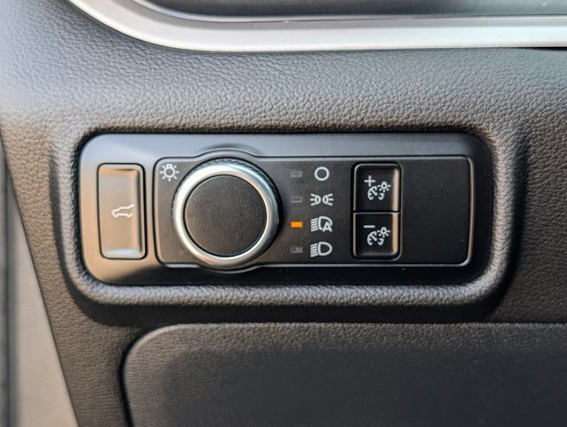 Used 2024 Ford Explorer XLT RWD image 20