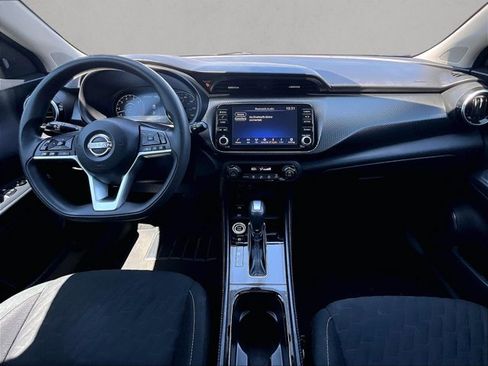 Used 2022 Nissan Kicks SV FWD image 16