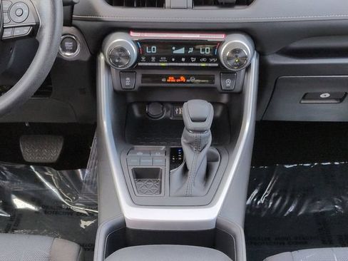 Certified 2025 Toyota RAV4 XLE w/ Convenience Package FWD image 19