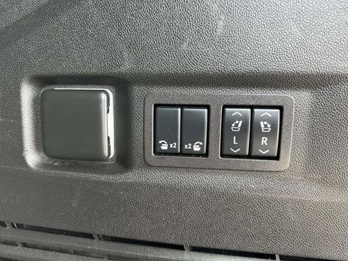Used 2024 Chevrolet Tahoe LT w/ LT Signature Plus Package AWD/4WD image 14