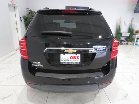 Used 2017 Chevrolet Equinox LT w/ Convenience Package FWD image 5