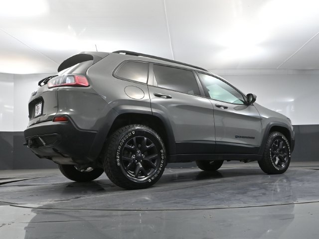 Used 2019 Jeep Cherokee Latitude AWD/4WD image 42