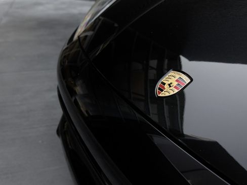 Certified 2023 Porsche Cayenne Coupe AWD/4WD image 39