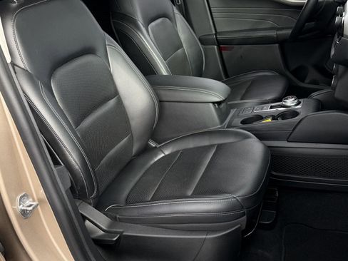 Used 2021 Ford Escape SEL w/ Technology Package image 24