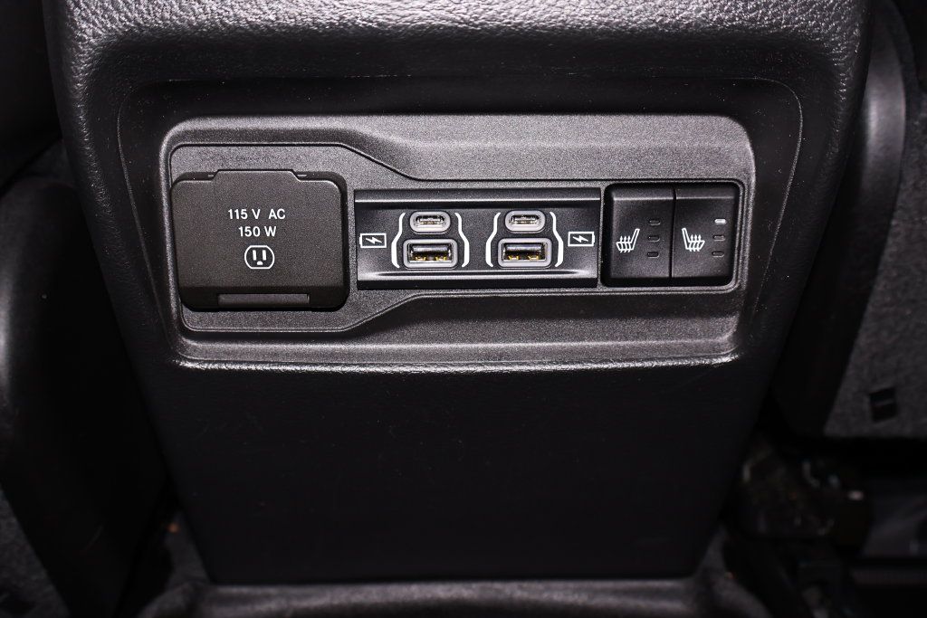 Used 2024 Jeep Grand Cherokee Limited AWD/4WD image 16