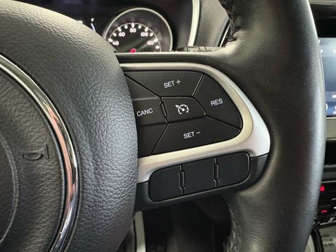 Used 2019 Jeep Compass Latitude AWD/4WD image 32
