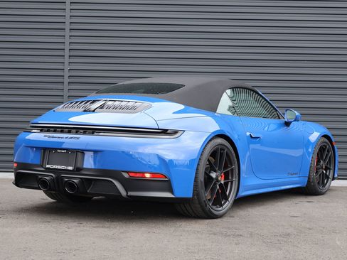 New 2026 Porsche 911 Carrera 4 GTS AWD/4WD image 9