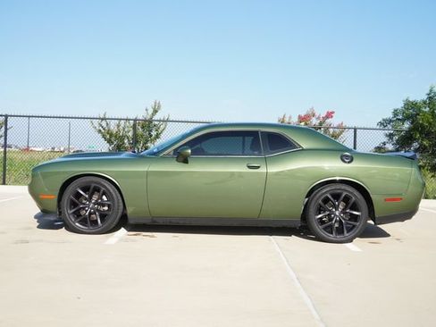 Used 2021 Dodge Challenger GT RWD image 6