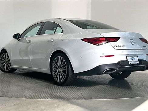 Used 2023 Mercedes-Benz CLA 250 4MATIC image 12