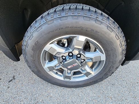 New 2026 GMC Sierra 2500 SLE image 11