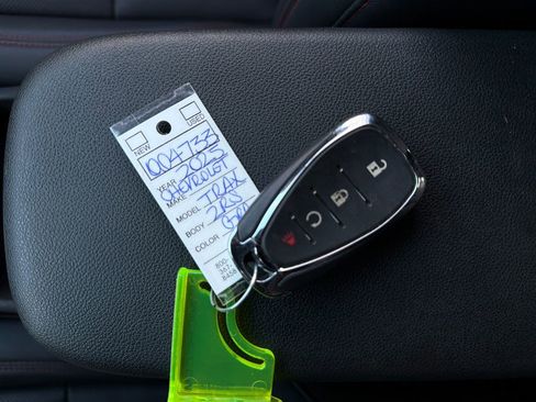 Used 2025 Chevrolet Trax RS w/ Driver Confidence Package image 34