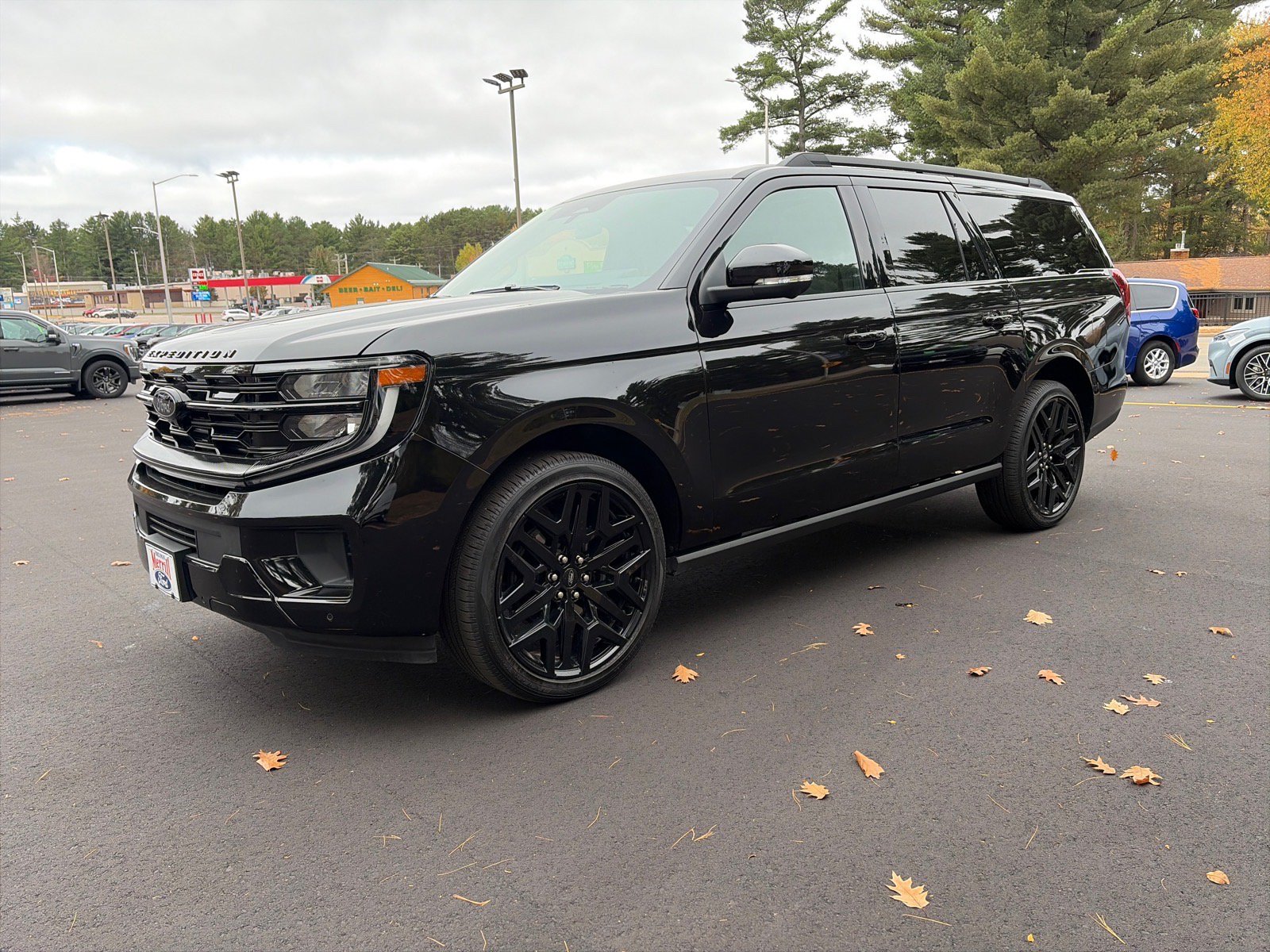 Used 2026 Ford Expedition Max Platinum w/ Stealth Performance Package AWD/4WD image 3