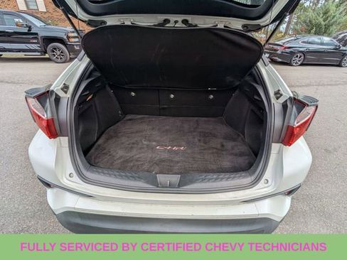 Used 2019 Toyota C-HR XLE image 18