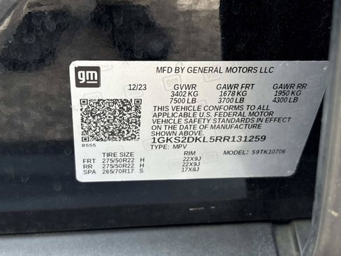 Used 2024 GMC Yukon Denali w/ Advanced Technology Package AWD/4WD image 30