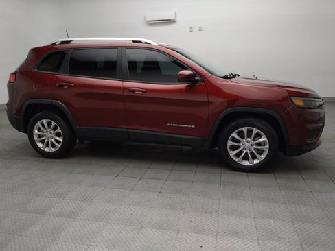 Used 2021 Jeep Cherokee Latitude FWD image 11