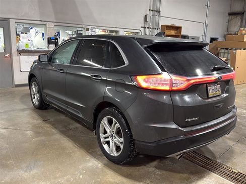 Used 2018 Ford Edge Titanium image 9