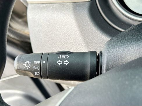 Used 2012 Nissan Versa 1.8 S w/ Plus Pkg image 14