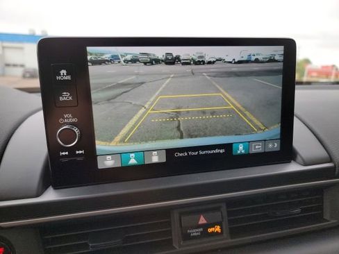 Used 2025 Honda Pilot Touring image 15