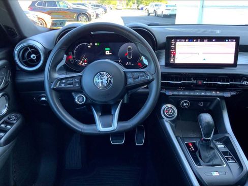 Used 2024 Alfa Romeo Tonale Veloce image 5