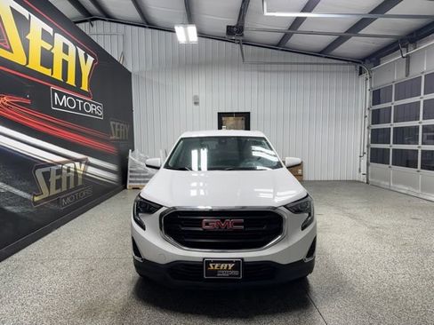 Used 2021 GMC Terrain SLE AWD/4WD image 17