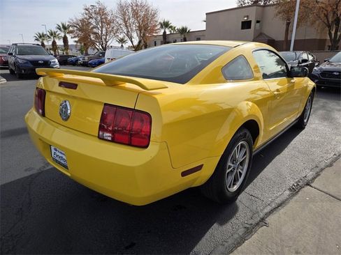 Used 2006 Ford Mustang Coupe image 4