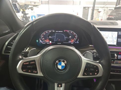 Used 2021 BMW X5 M50i w/ Executive Package image 17