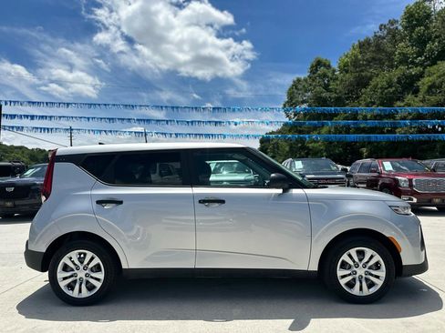 Used 2020 Kia Soul LX FWD image 8