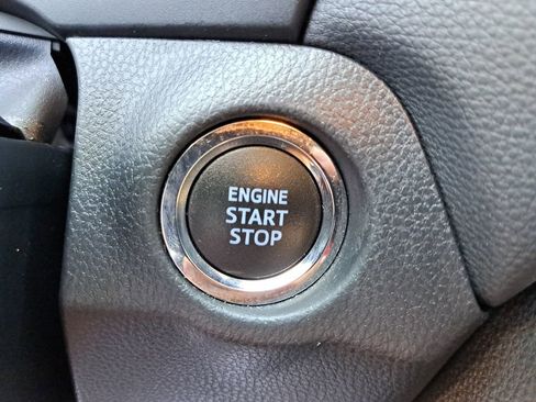 Used 2021 Toyota RAV4 XLE image 27